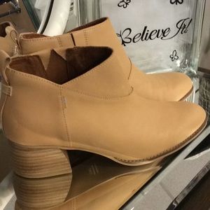 Tom’s Ankle Shoe Boot